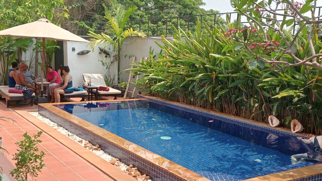 GALLERY - SWIMMING POOL